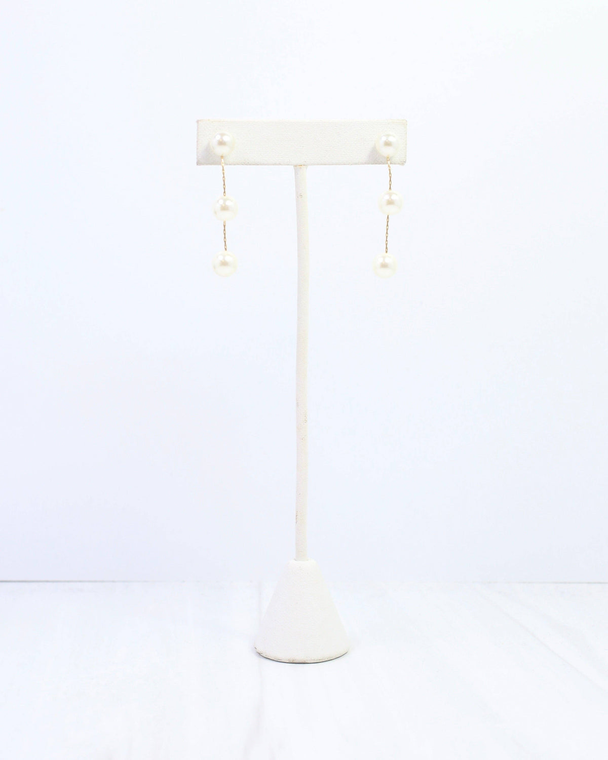 Benedict Three Pearl Drop Earring Cream