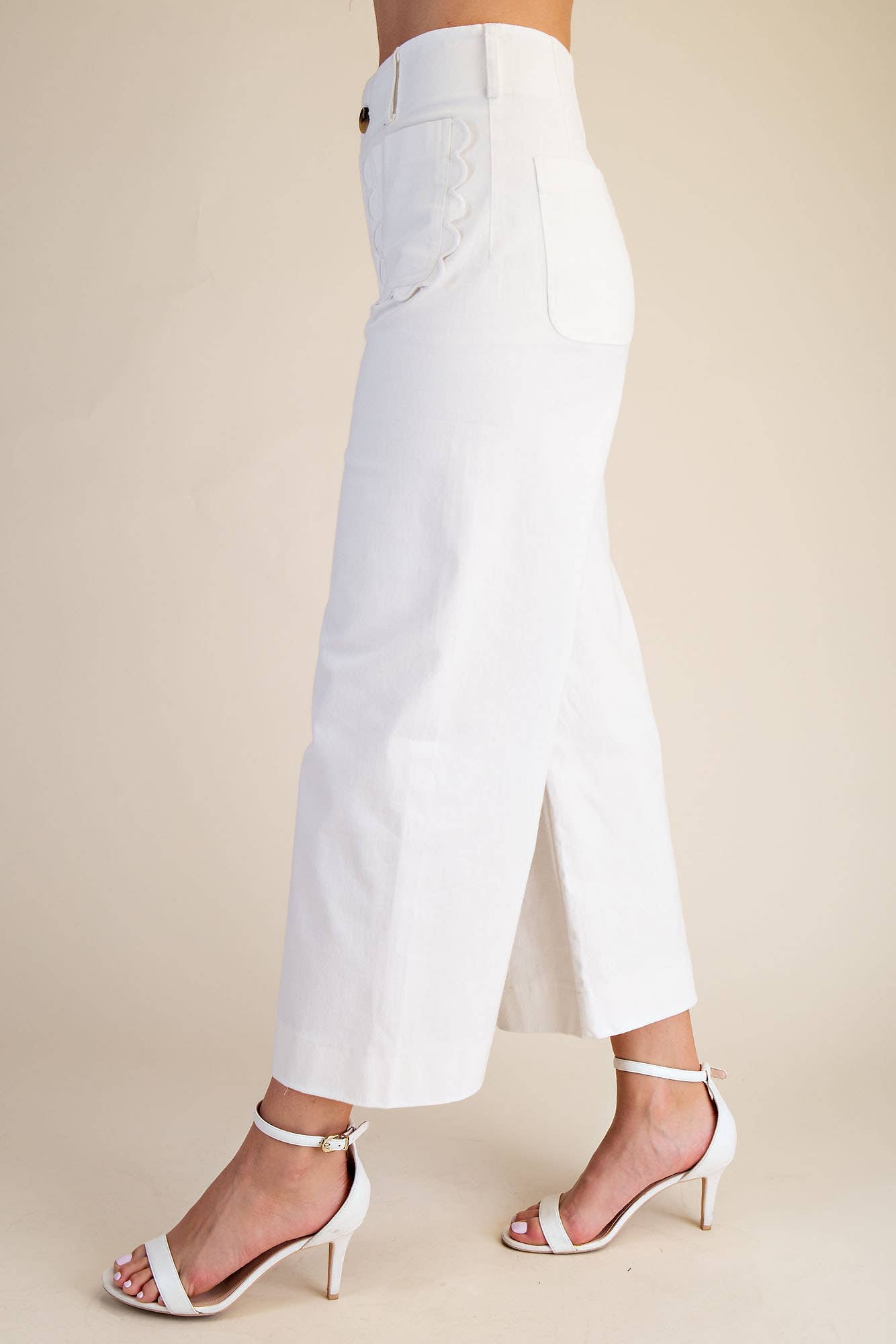 Wide-Leg Scallop Pocket Pants