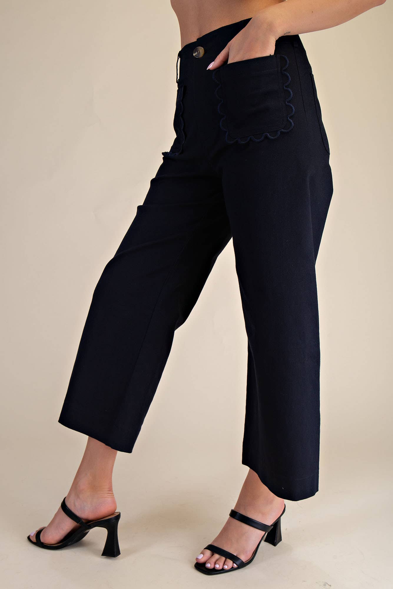 Wide-Leg Scallop Pocket Pants