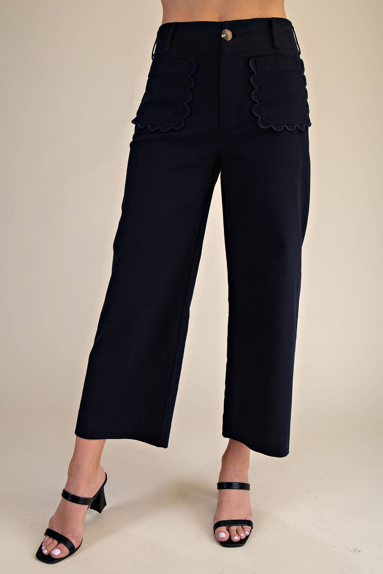 Wide-Leg Scallop Pocket Pants