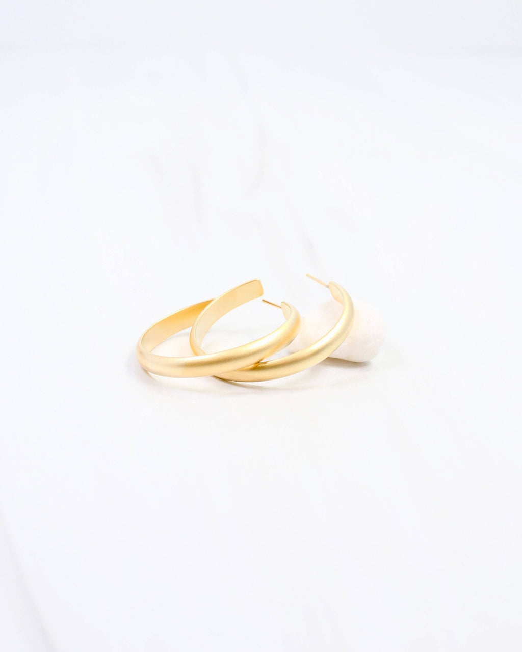 CH Hoop Earring Matte Gold