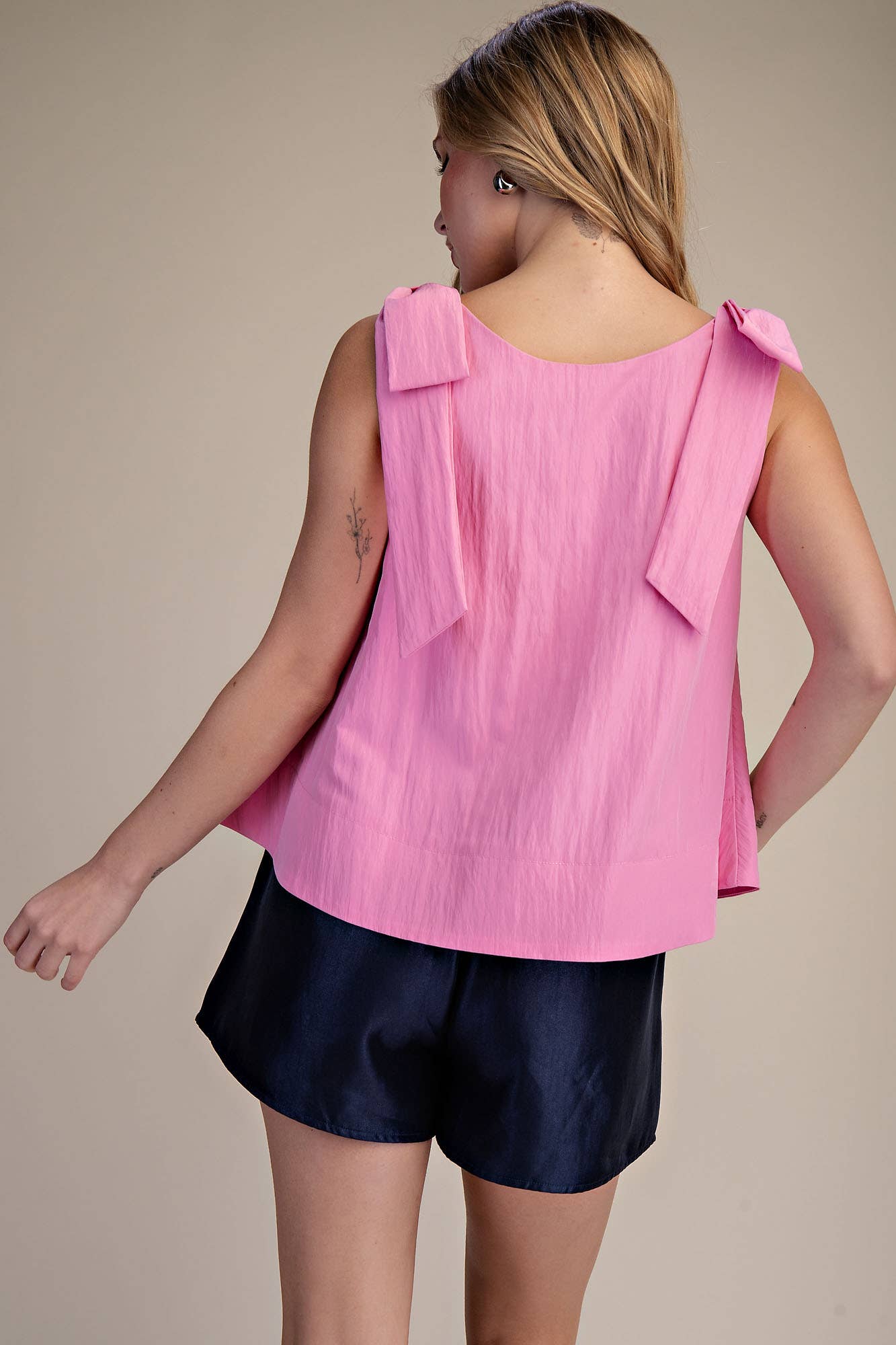 Scoop Neck Bow Shoulder Top