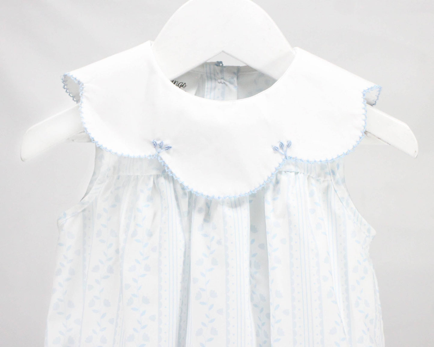 Scalloped Blue Aria Bubble