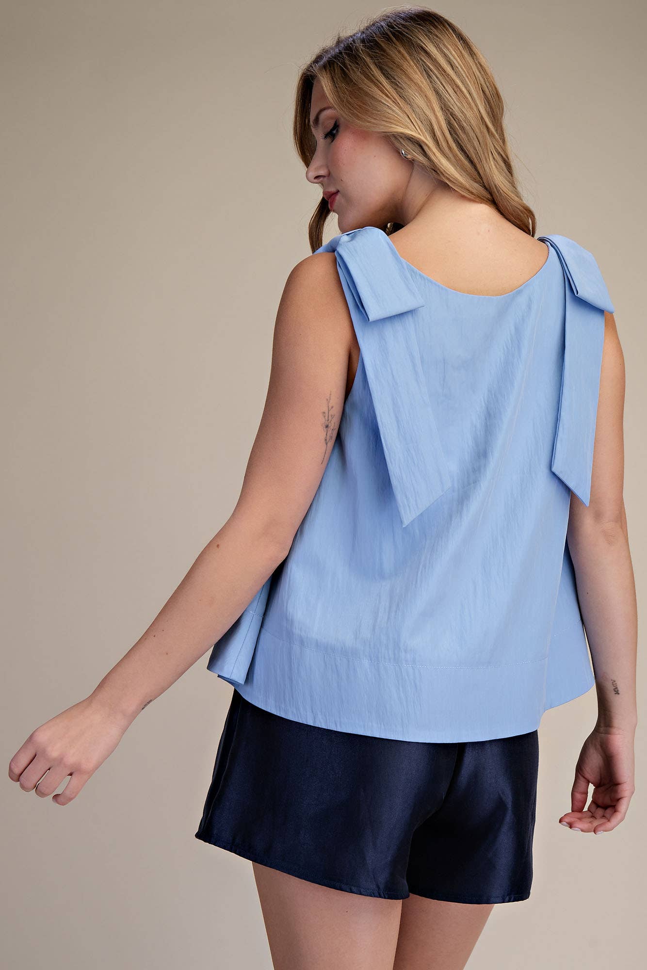 Scoop Neck Bow Shoulder Top