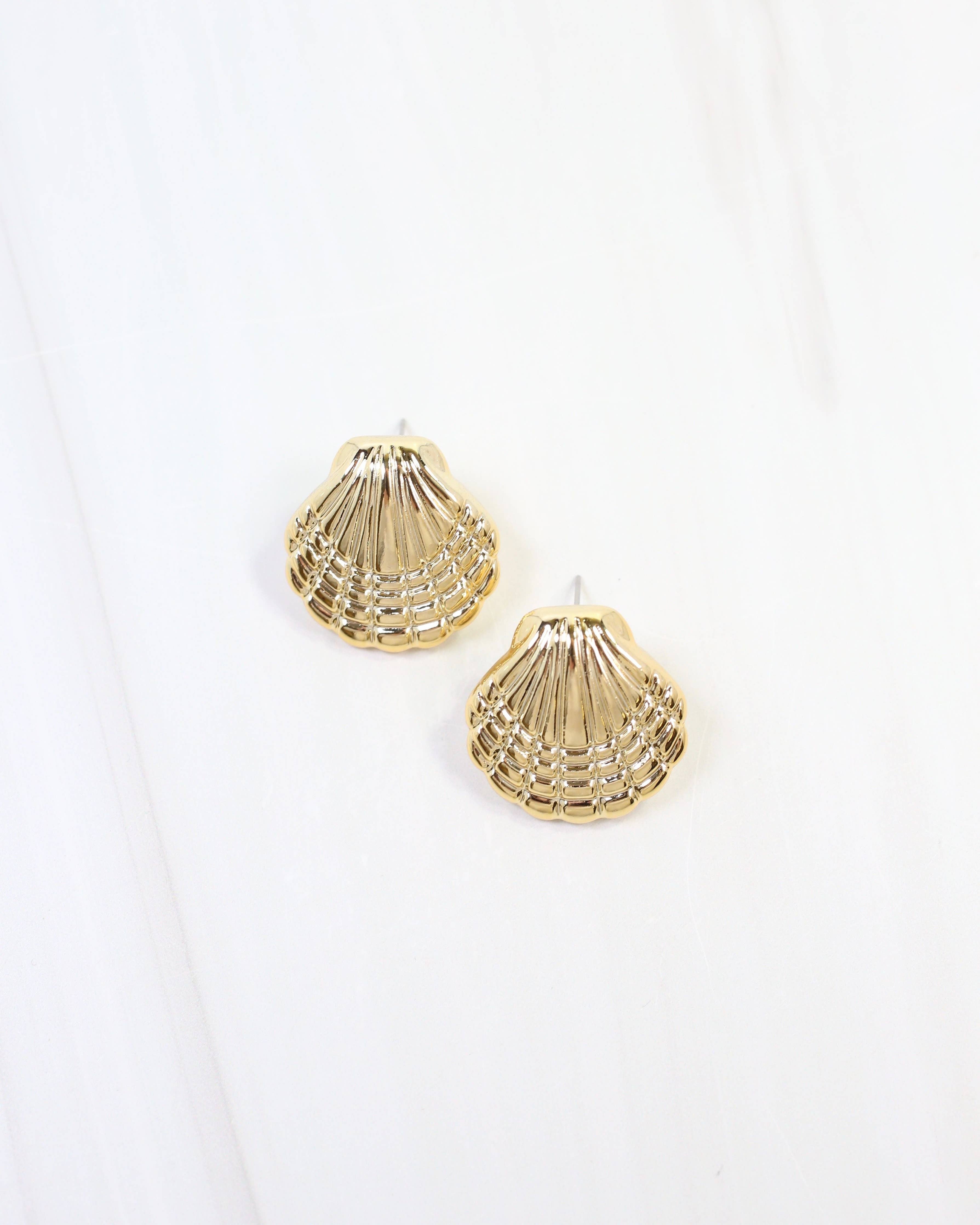 Isla Shell Post Earring Gold