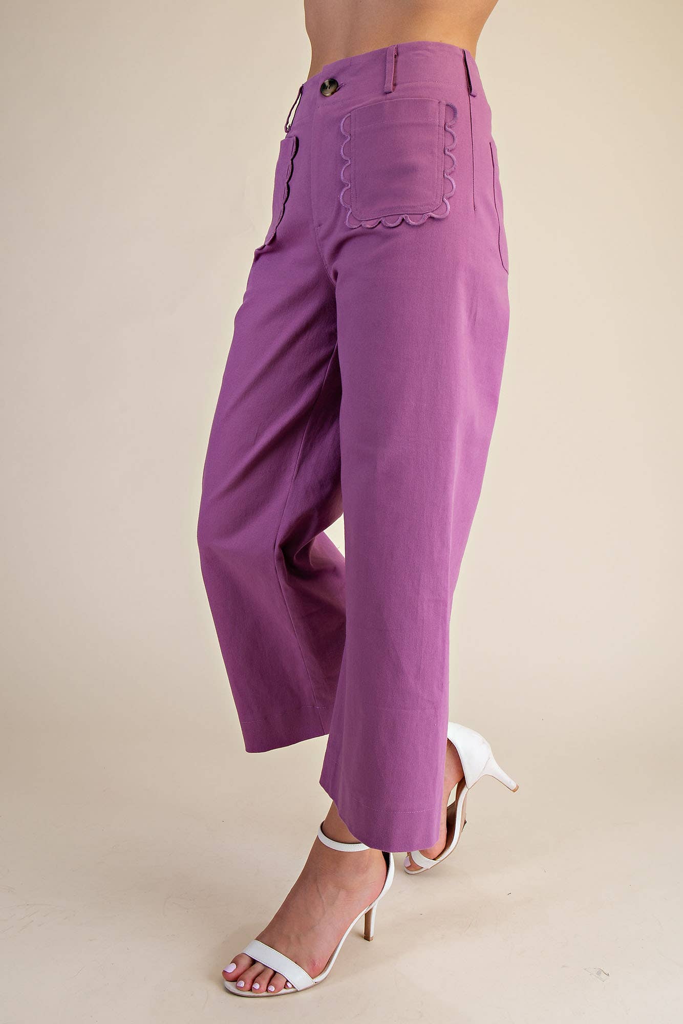 Wide-Leg Scallop Pocket Pants