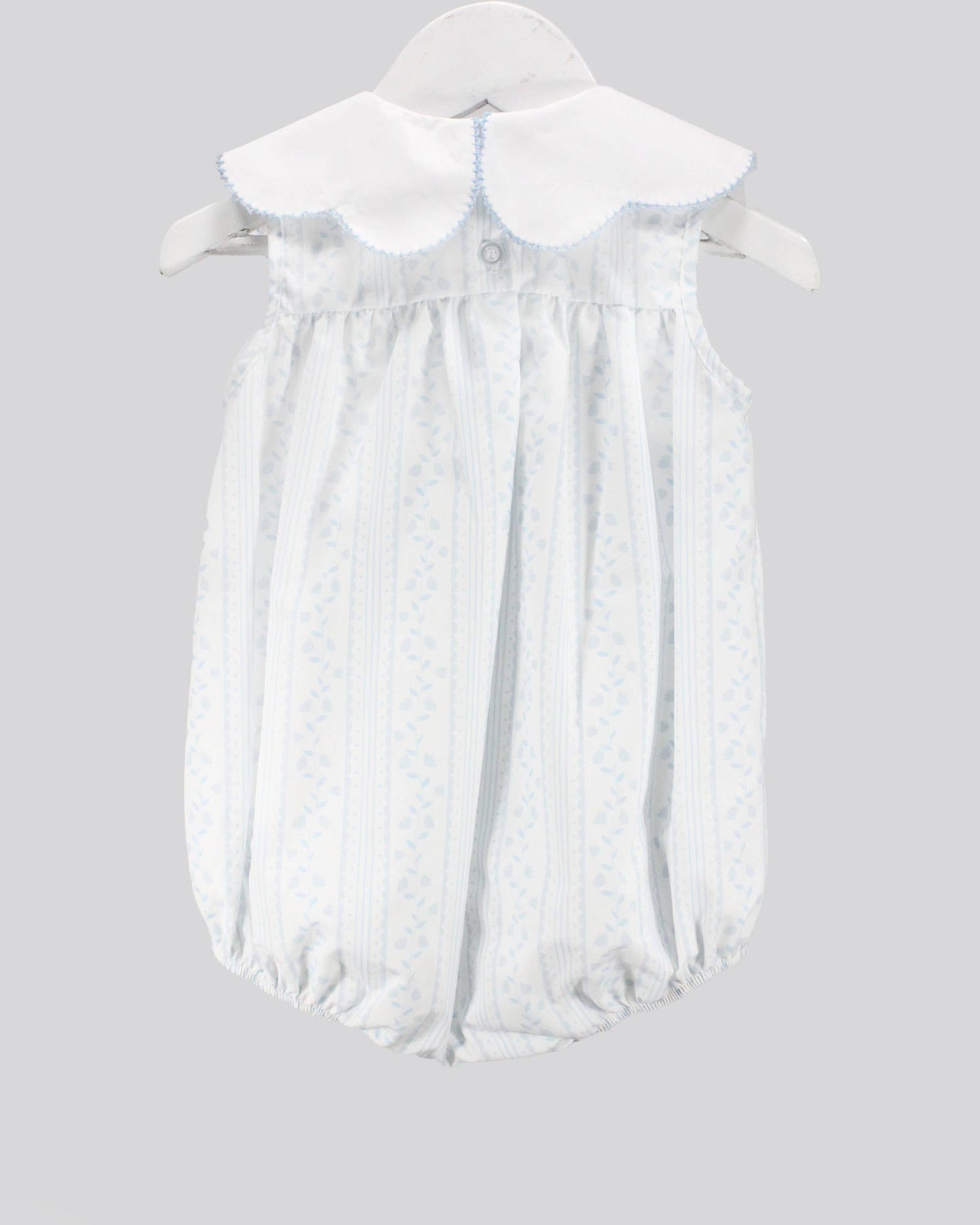 Scalloped Blue Aria Bubble