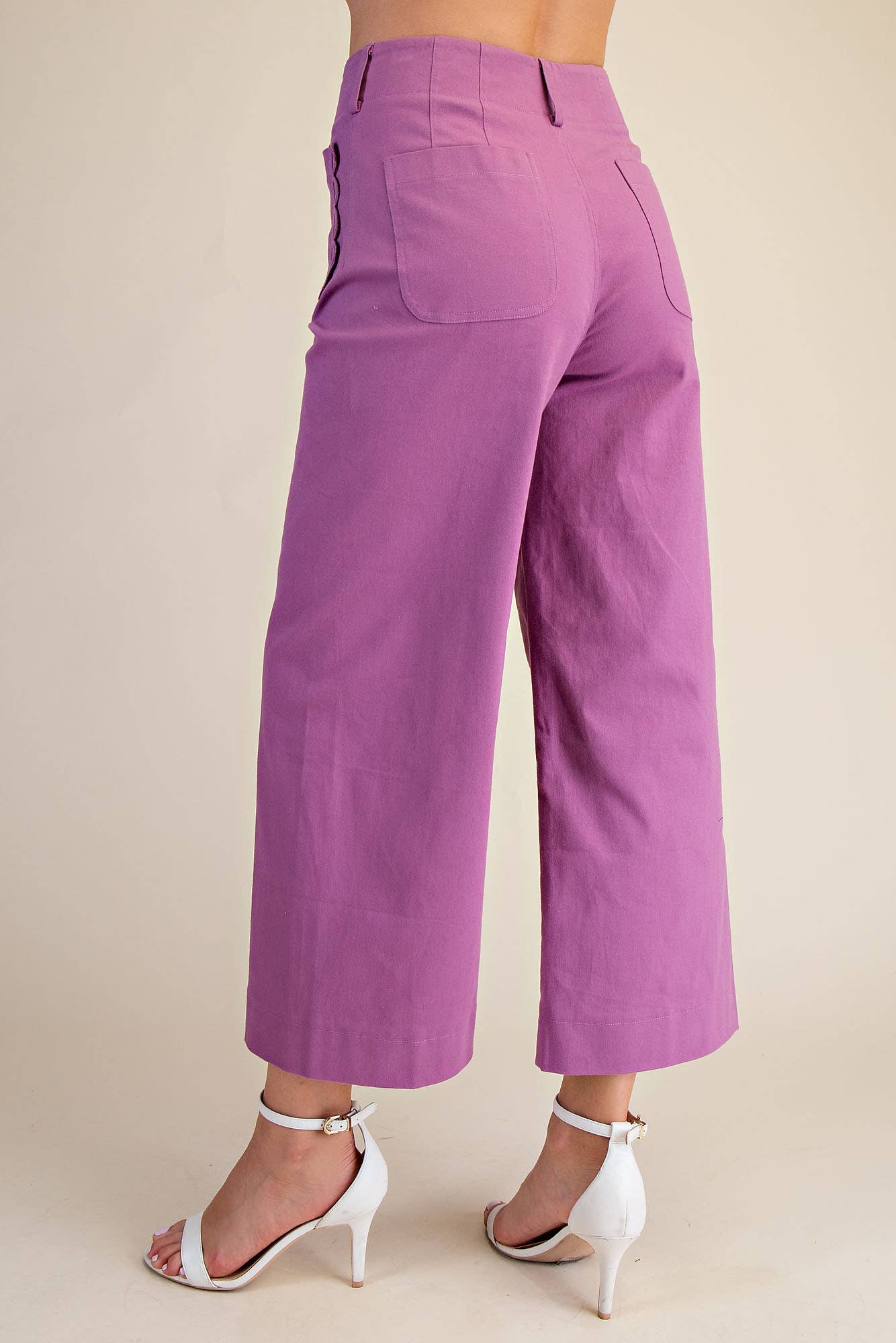 Wide-Leg Scallop Pocket Pants
