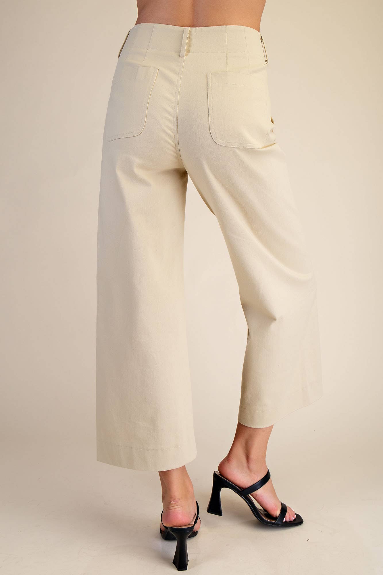 Wide-Leg Scallop Pocket Pants