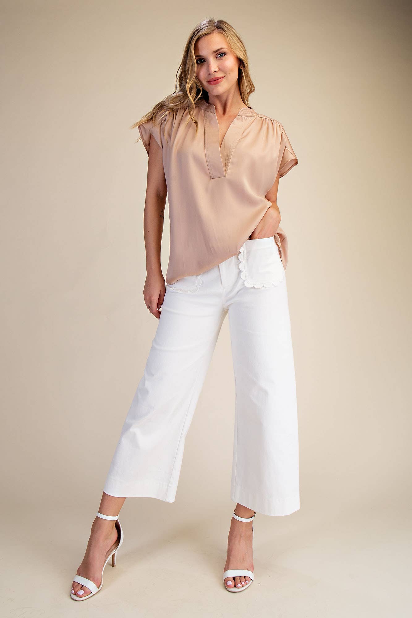 Wide-Leg Scallop Pocket Pants