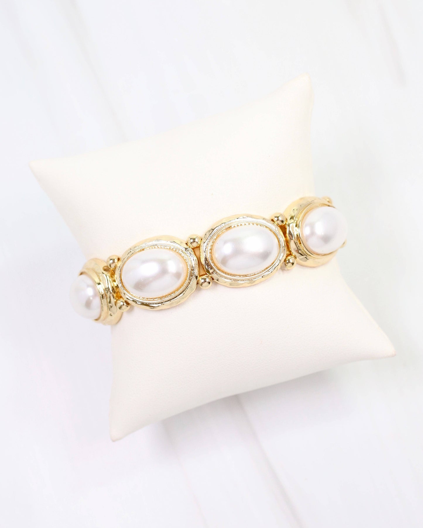 Galant Pearl Stretch Bracelet Gold
