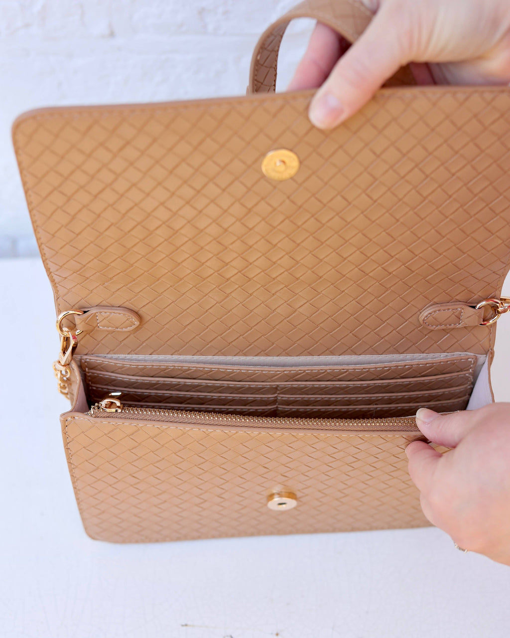 Bryn Clutch/Crossbody Woven Almond