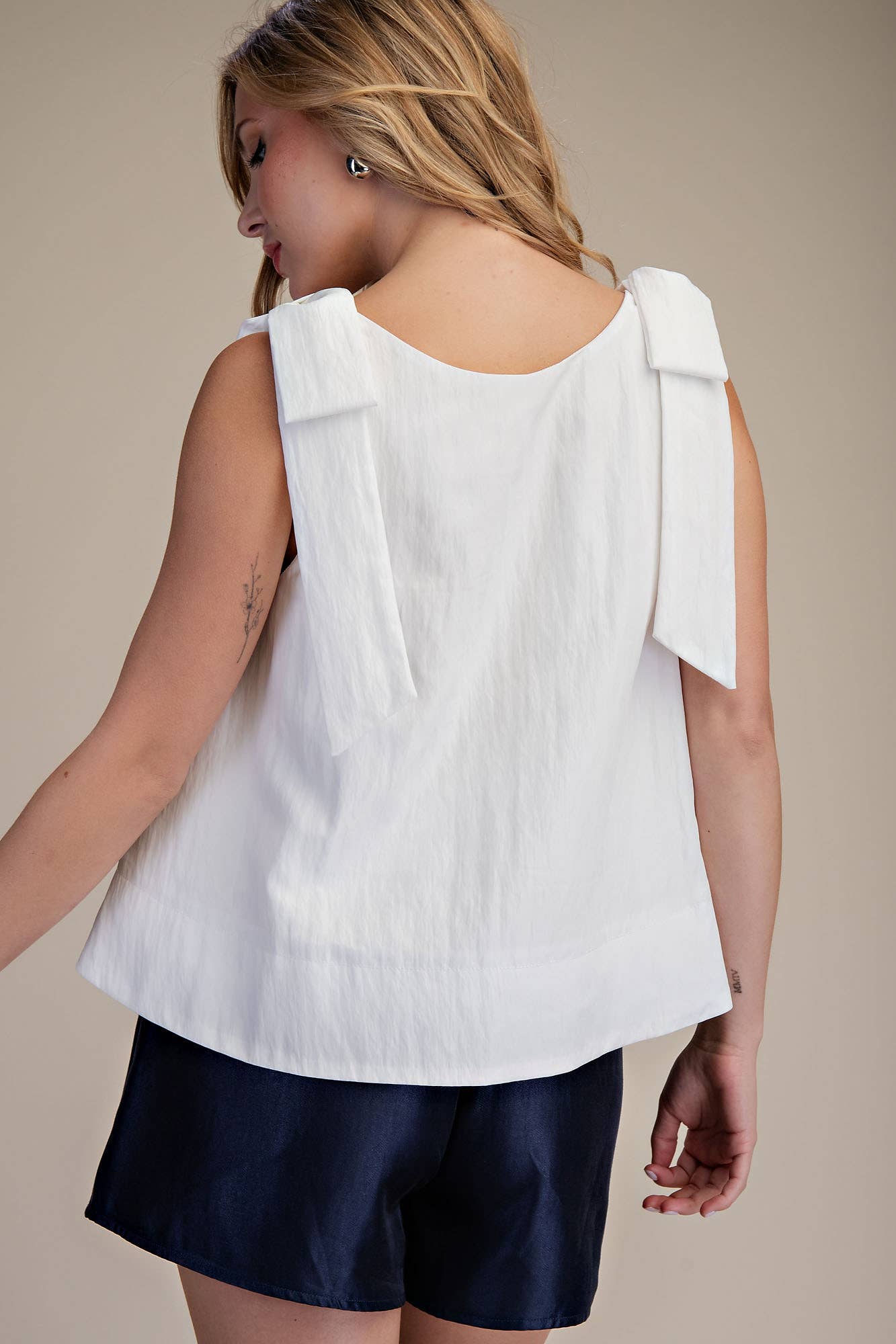 Scoop Neck Bow Shoulder Top