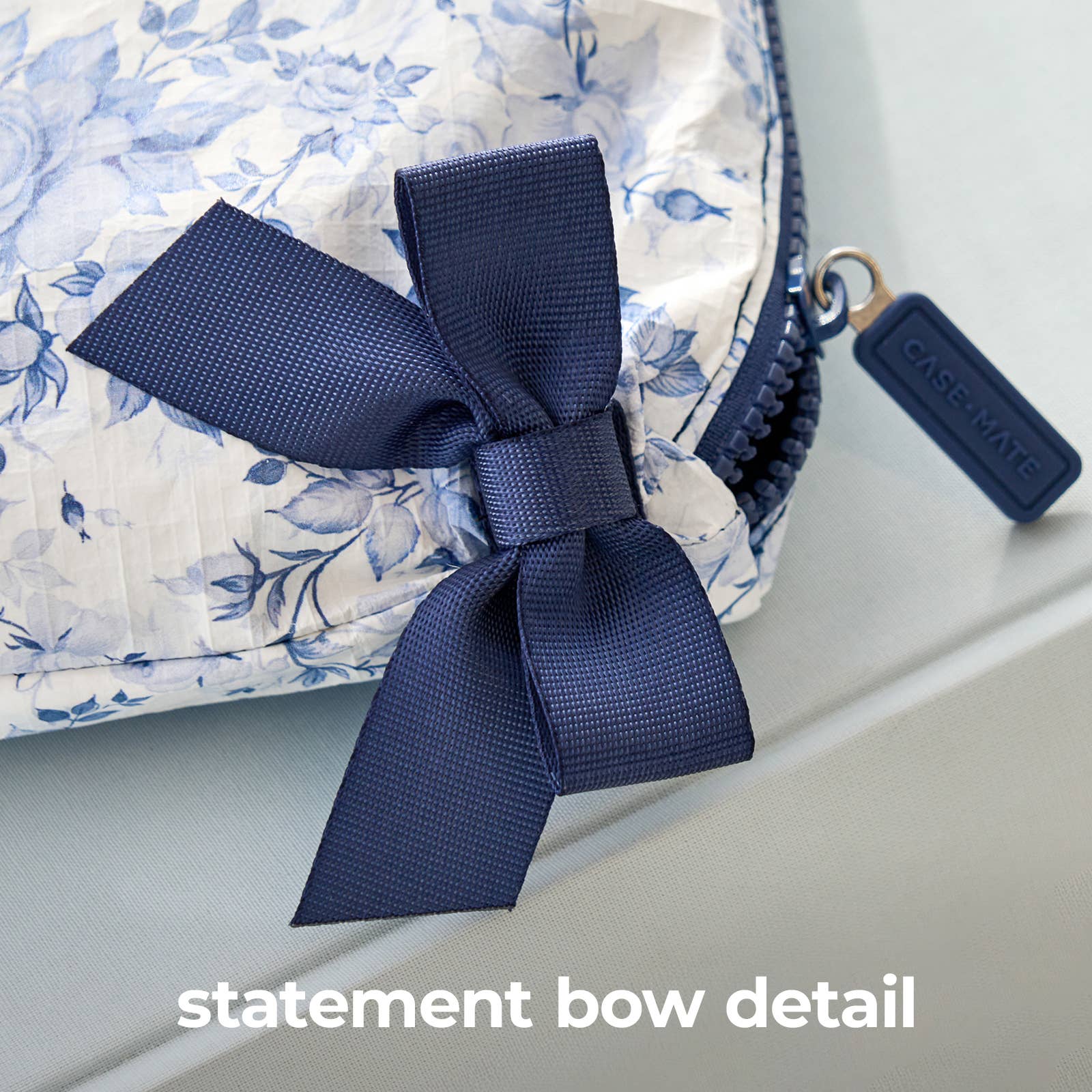 Case-Mate Something Navy Bow Crinkle Makeup Bag