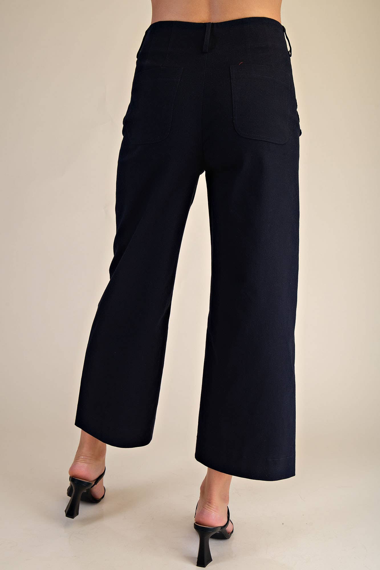 Wide-Leg Scallop Pocket Pants
