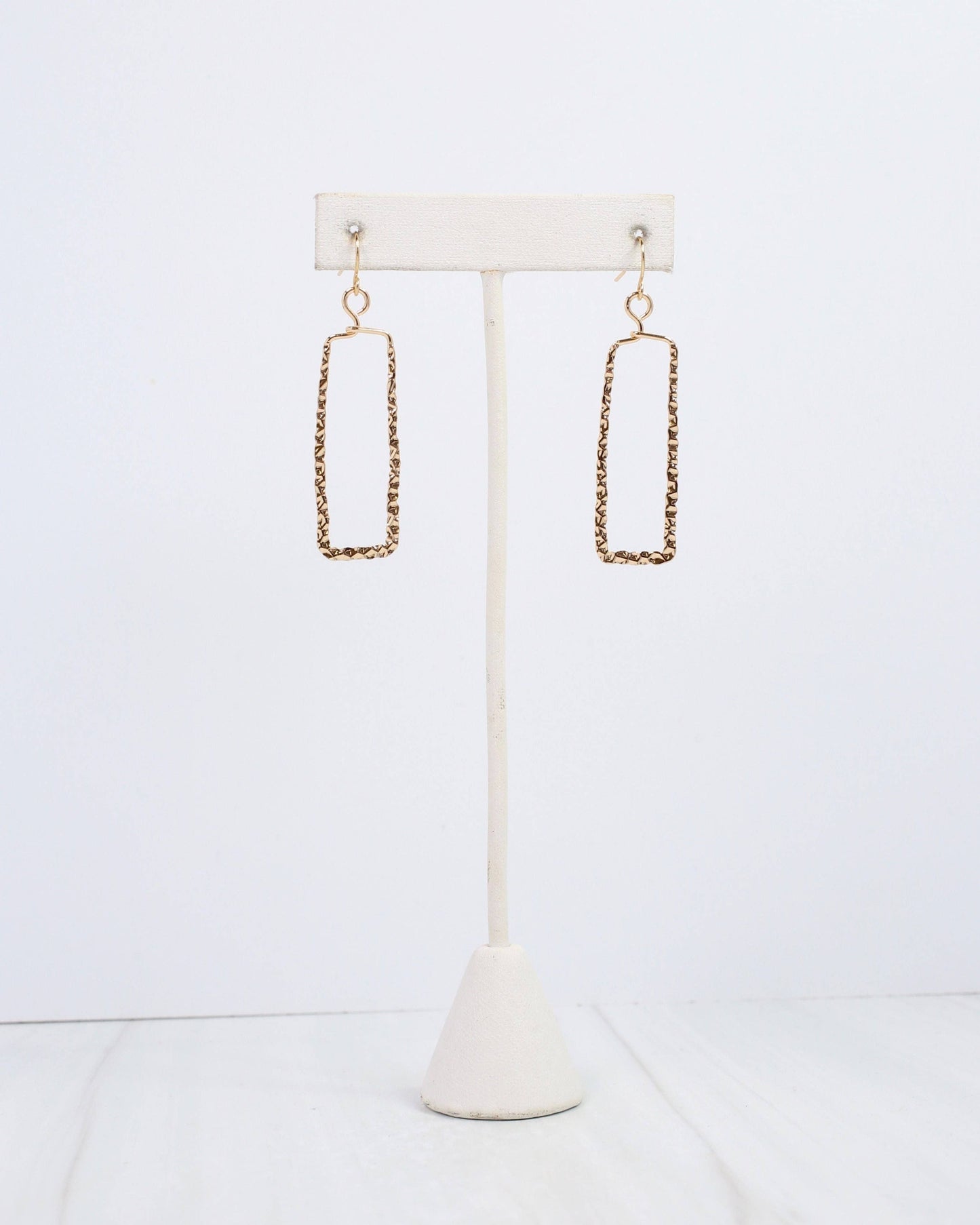 Ontario Rectangular Hammered Earring Gold