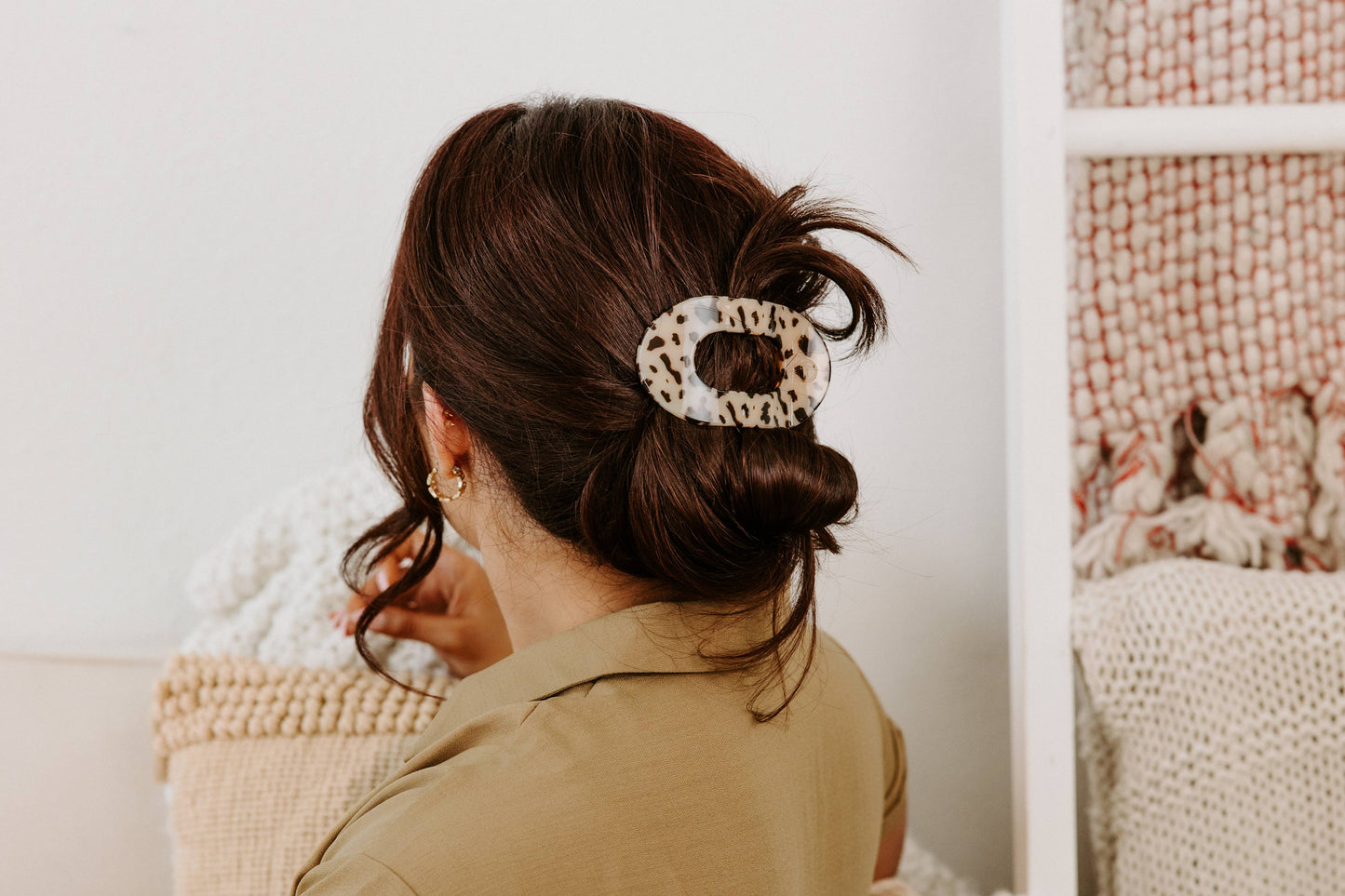 Round Flat Hair Clip | Small | Blonde Tortoise